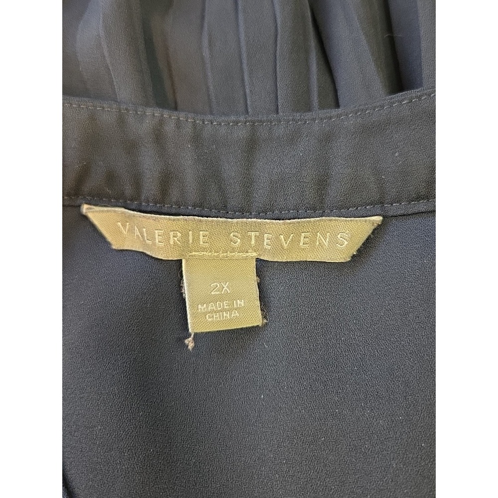 Valerie Stevens 2X Navy Blue High Low Blouse Pleated Back Roll Tab Sleeve - Picture 7 of 10